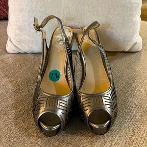 Retro silver BCBG Aztec Heels